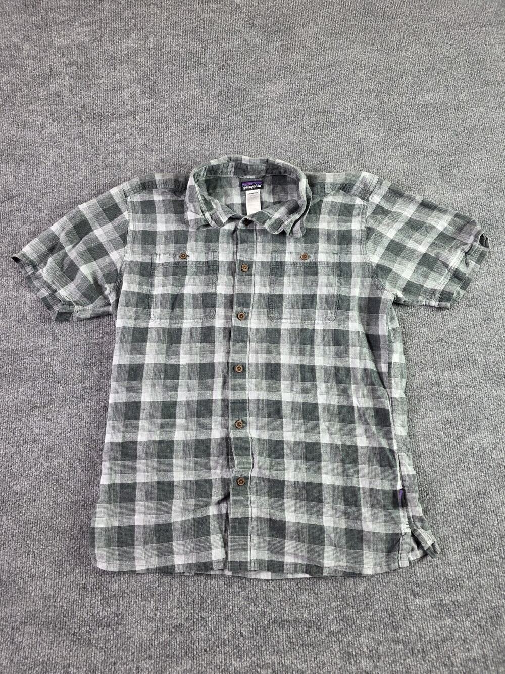 Patagonia Button Front Short Sleeve Shirt Men's Size Medium Plaid Checkered